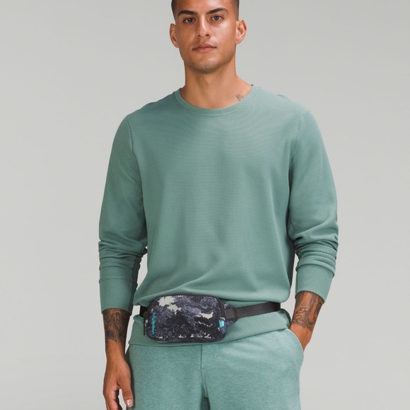 Lululemon Mini Belt Bag NWT - Picture 7 of 9